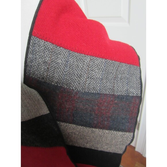 GORGEOUS WOOL RED AND GRAY STRIPE PLAID PATCHWORK MENS SCARF 8x72" - Picture 3 of 4